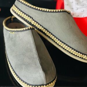 Deer Stag Grey Slipperooz Sz 11